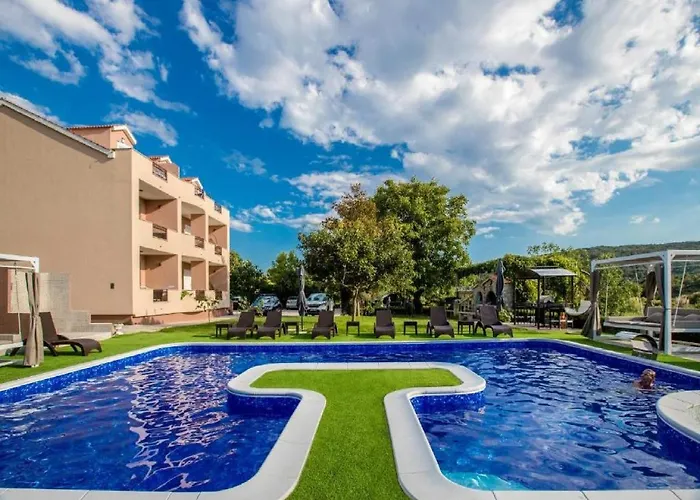 Apartments Villa Subic