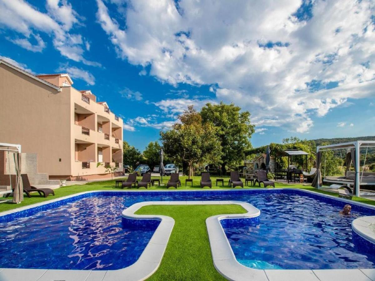 Subic Apartman
